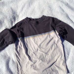 Quiksilver Black and Gray Long Sleeve Tee vintage size 7
